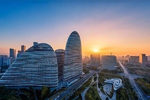 今天，致敬改革開放，致敬我們共同奮斗的四十年