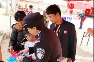 90后司機的“品質服務”法寶真管用，乘客花式點贊