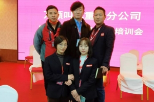 從辦公室文職到萬順叫車，重慶辣妹子的自由與自在